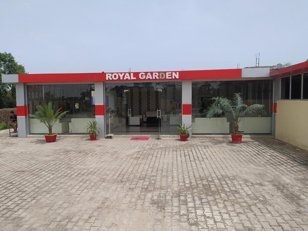 Oyo 82476 Royal Garden Ghaziabad Ngoại thất bức ảnh