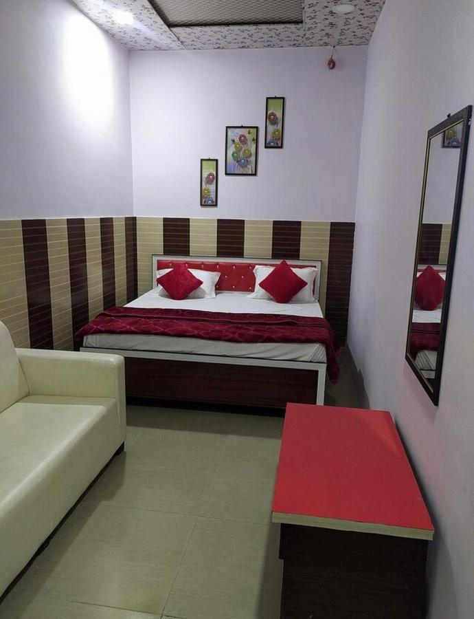Oyo 82476 Royal Garden Ghaziabad Ngoại thất bức ảnh